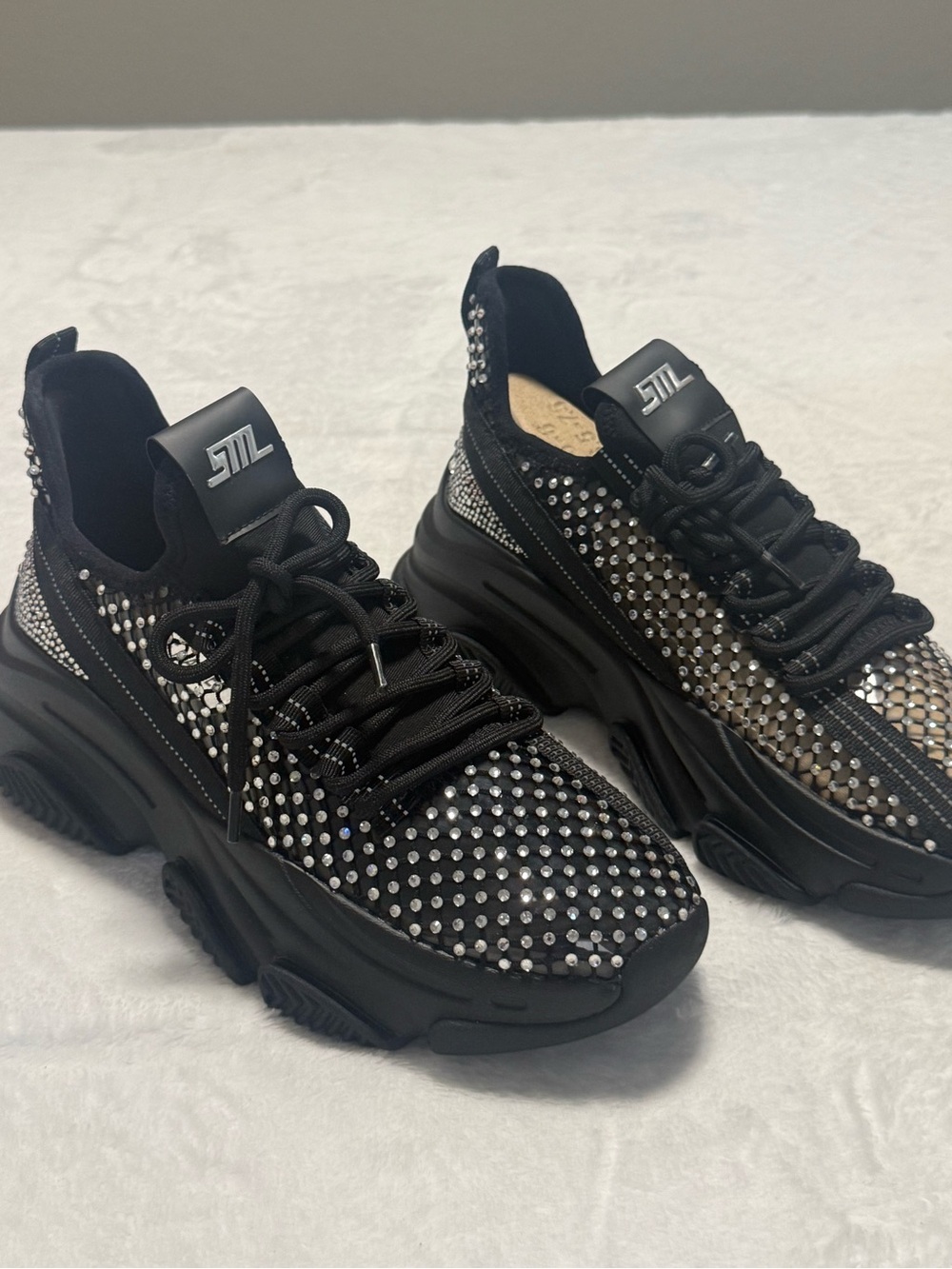 Steve Madden Blk Rhinestone Chunky Lace-Up Sneakers with Clear See Through sides